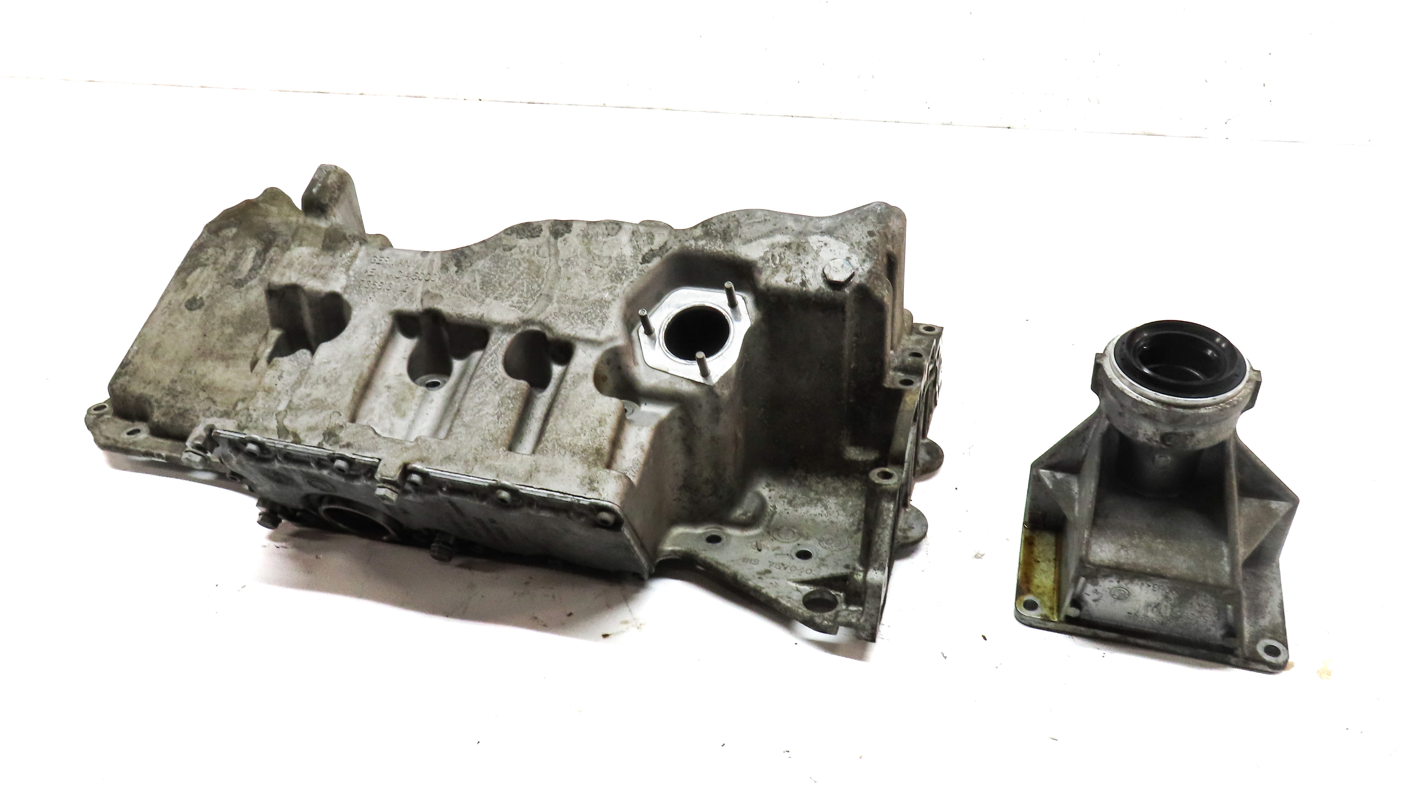 2011-2018 BMW 335Xi X3 X4 (F25 F26 F30) Xi AWD 3.0L N52 N55 TURBO ENGINE OIL PAN — exact item pictured